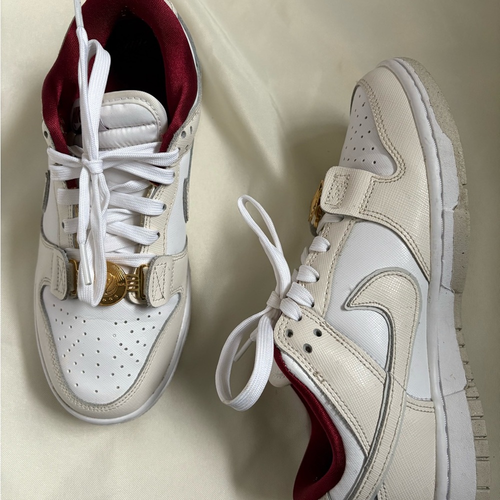 Wmns Dunk Low SE “sisterhood”